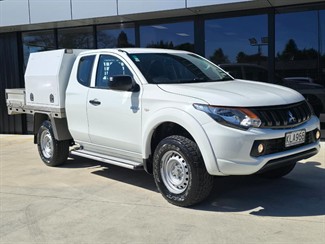 2017 Mitsubishi Triton - Thumbnail