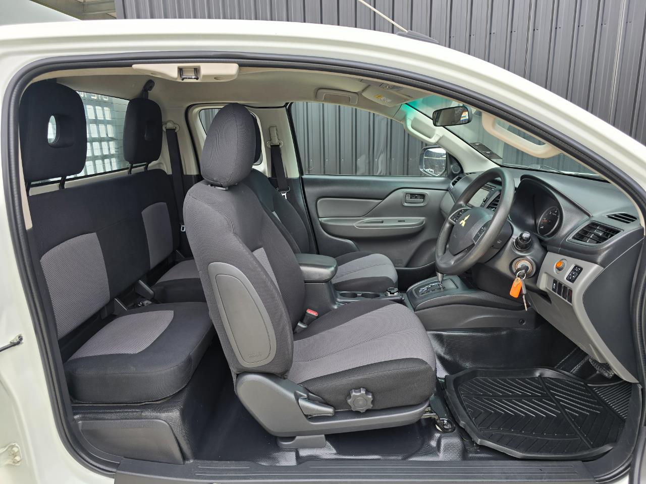 2017 Mitsubishi Triton