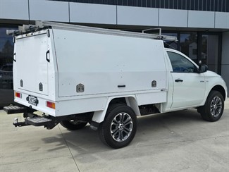 2018 Mitsubishi Triton - Thumbnail