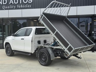 2019 Toyota Hilux - Thumbnail