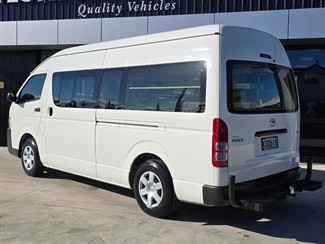 2016 Toyota Hiace - Thumbnail