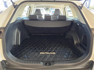 2021 Toyota RAV4 - Thumbnail