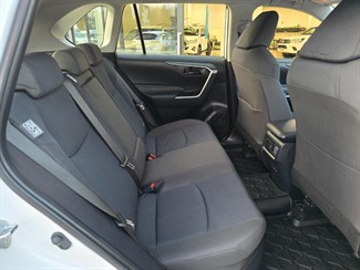2021 Toyota RAV4 - Thumbnail
