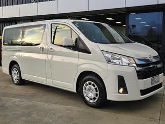 2022 Toyota Hiace - Thumbnail