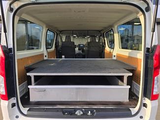2022 Toyota Hiace - Thumbnail