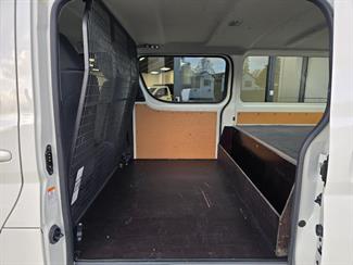 2022 Toyota Hiace - Thumbnail