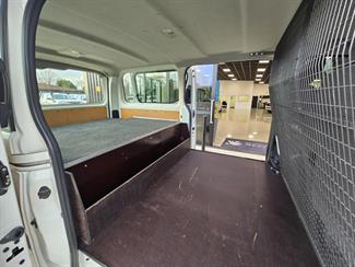 2022 Toyota Hiace - Thumbnail