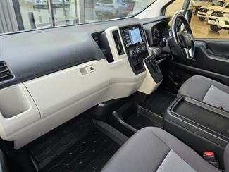2022 Toyota Hiace - Thumbnail