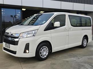 2022 Toyota Hiace - Thumbnail