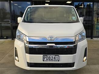 2022 Toyota Hiace - Thumbnail