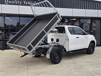 2019 Toyota Hilux - Thumbnail