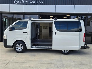 2019 Toyota Hiace - Thumbnail