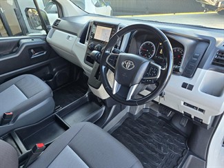 2020 Toyota Hiace - Thumbnail