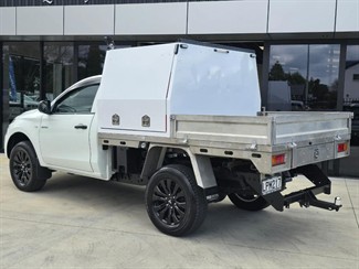 2018 Mitsubishi Triton - Thumbnail