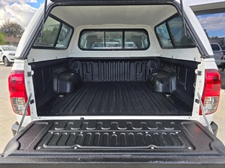 2021 Toyota Hilux - Thumbnail