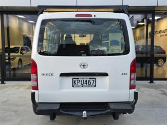 2017 Toyota Hiace - Thumbnail