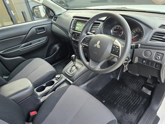 2021 Mitsubishi Triton - Thumbnail